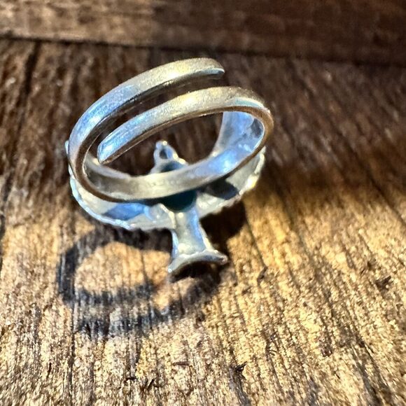Eagle Emblem Turquoise Sterling Silver Ring – Handcrafted Native American Jewel - Picture 8 of 11